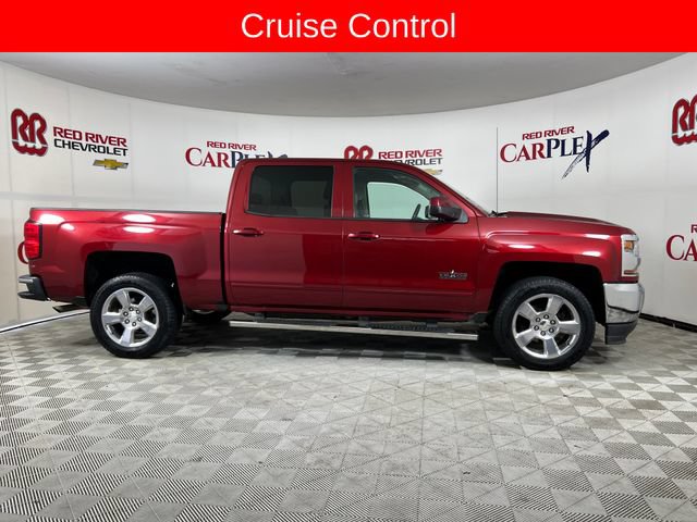 Used 2018 Chevrolet Silverado 1500 LT w/ Texas Edition RWD image 9