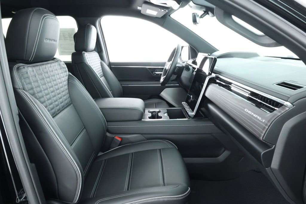 Used 2025 GMC Sierra EV Denali image 23