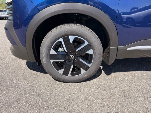New 2026 Nissan Kicks SV w/ Cold Weather Package AWD/4WD image 9