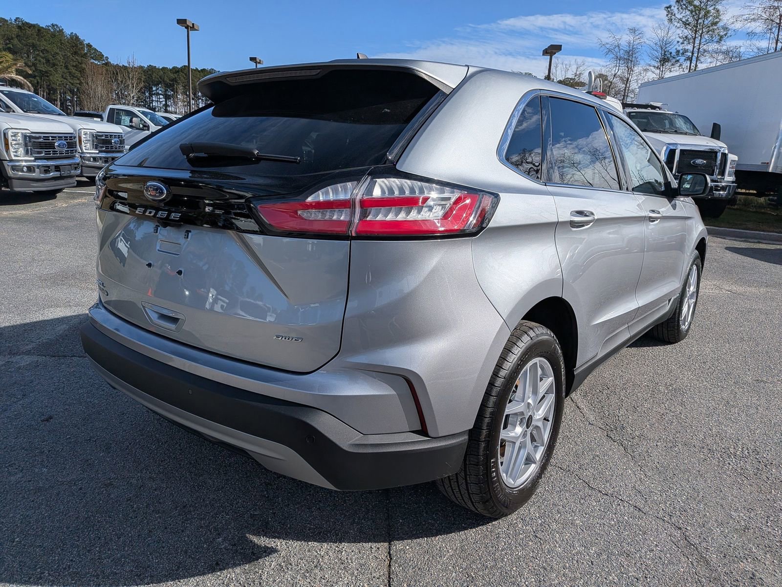 Certified 2024 Ford Edge SEL w/ Convenience Package image 5