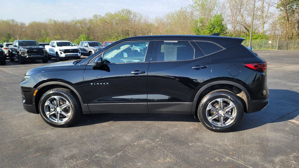 Used 2025 Chevrolet Blazer LT AWD/4WD image 7