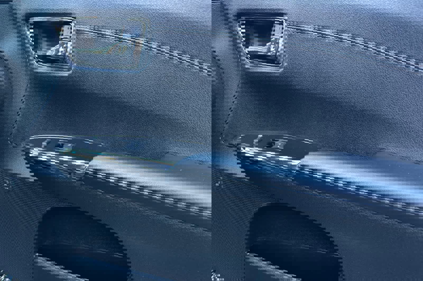 Used 2017 Toyota Avalon Limited image 17