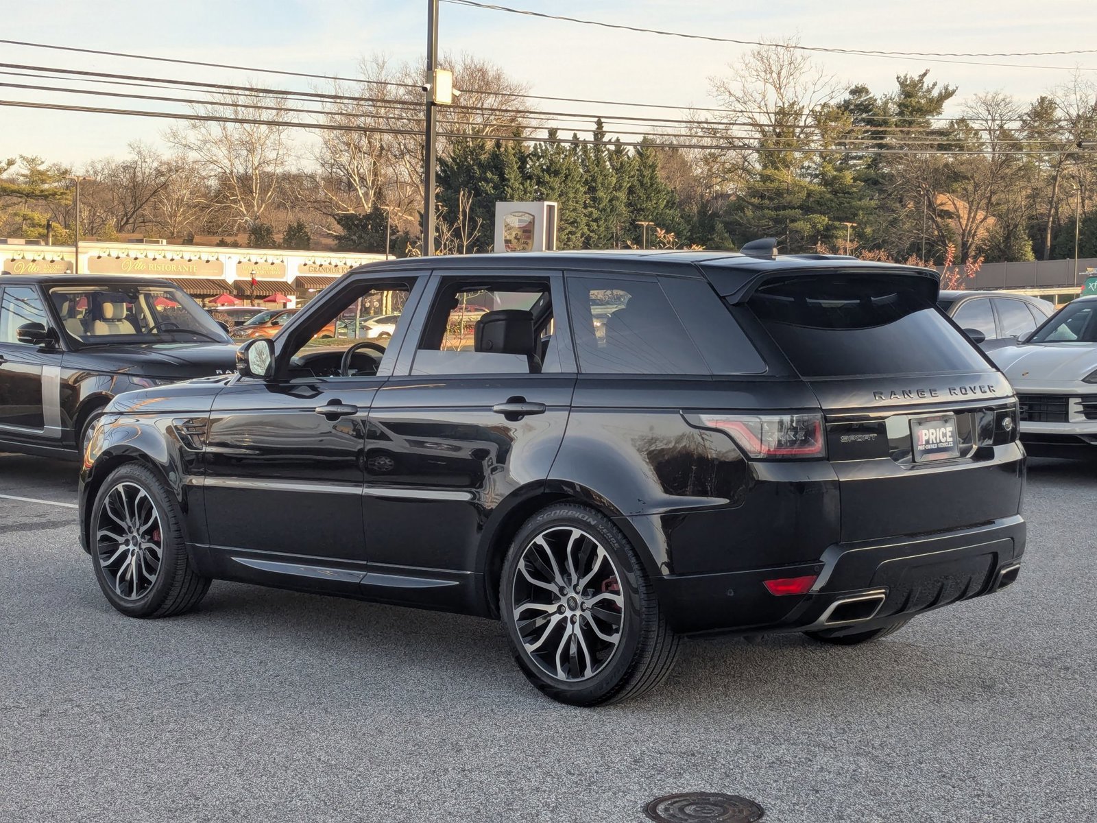 Used 2019 Land Rover Range Rover Sport HSE Dynamic image 3