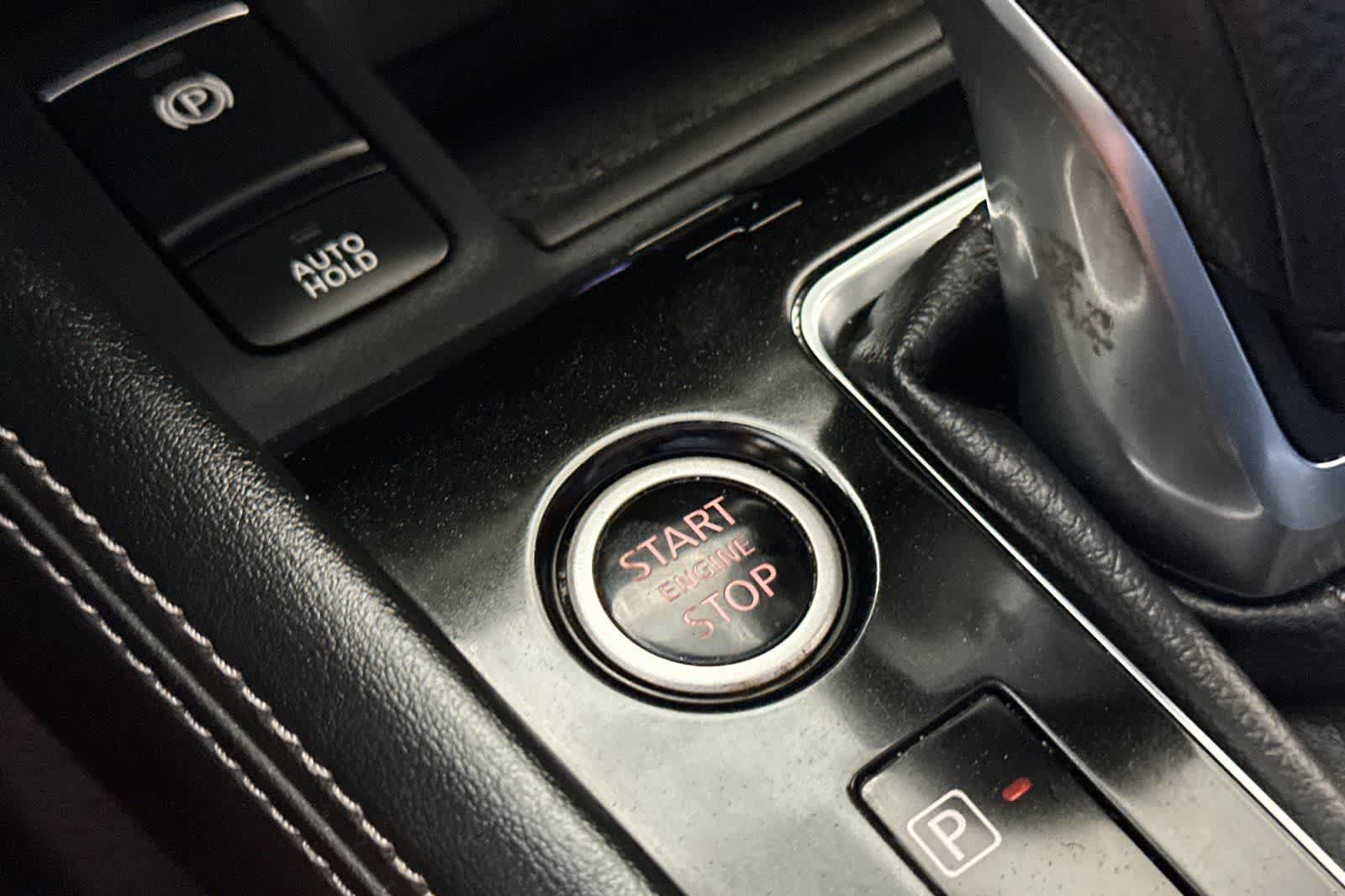 Used 2021 Nissan Kicks SR w/ Interior Electronics Package FWD image 28