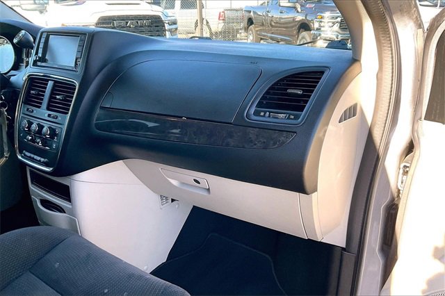 Used 2017 Dodge Grand Caravan SE w/ Power Window Group image 16
