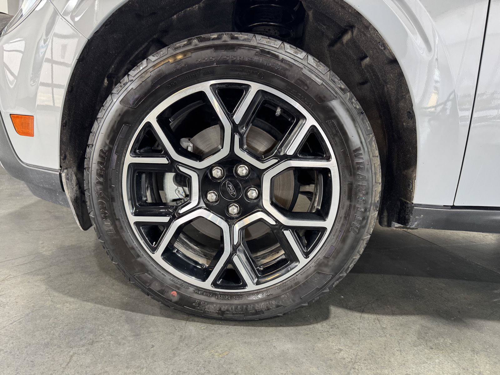 Certified 2025 Ford Maverick Lariat AWD/4WD image 10