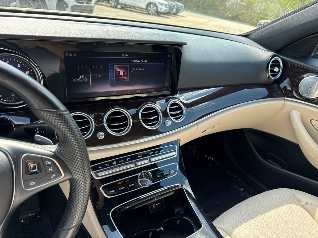 Used 2018 Mercedes-Benz E 400 4MATIC Sedan image 27