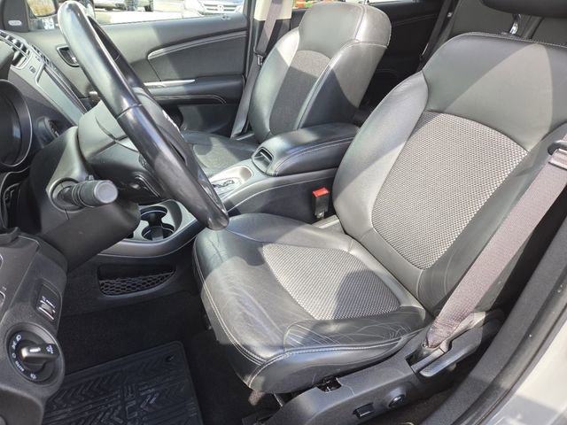 Used 2020 Dodge Journey Crossroad w/ Popular Equipment Group image 33