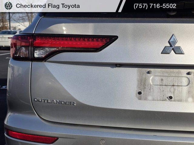 Used 2022 Mitsubishi Outlander SEL Black Edition image 7