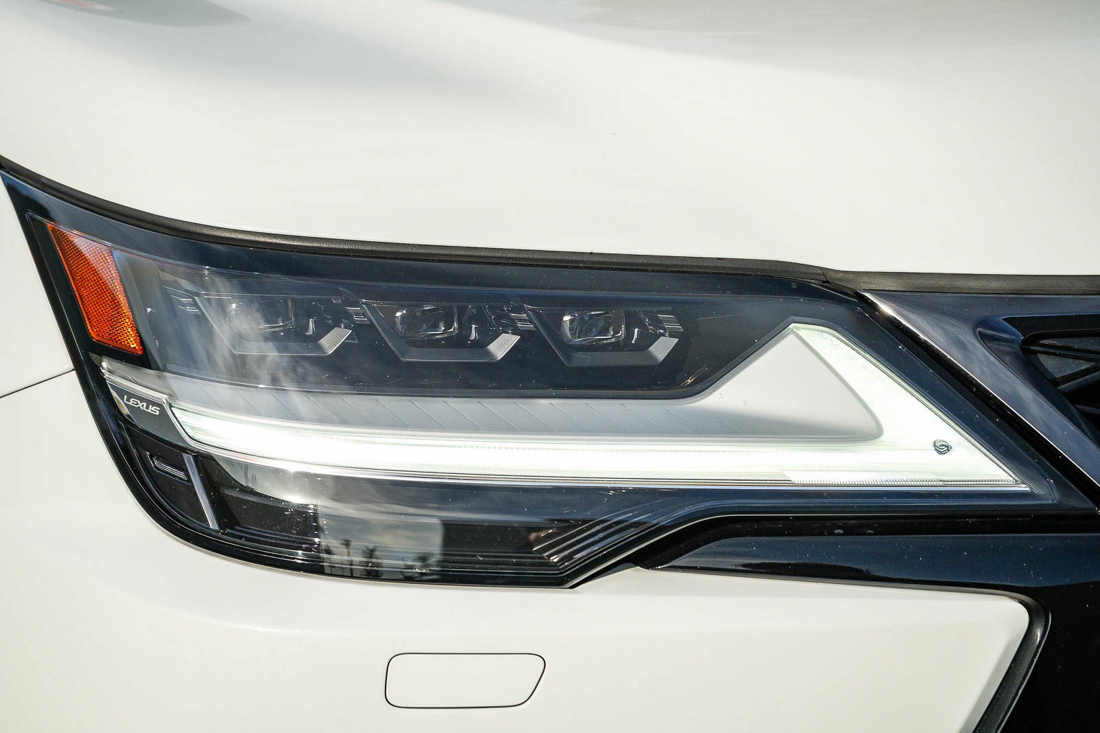 Used 2024 Lexus LX 600 F Sport AWD/4WD image 8