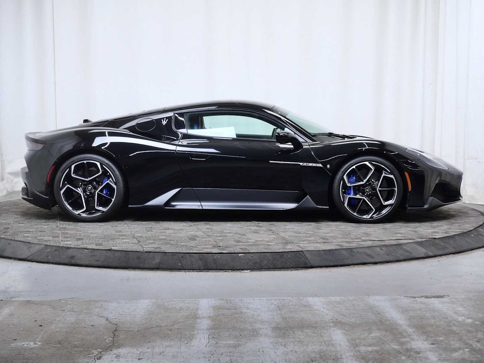 Used 2022 Maserati MC20 Coupe RWD image 7