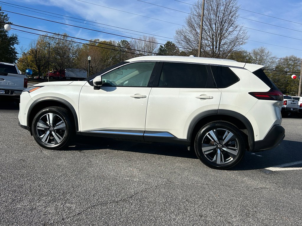 Used 2023 Nissan Rogue SL w/ SL Premium Package image 4