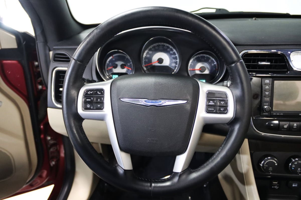 Used 2013 Chrysler 200 Limited FWD image 41