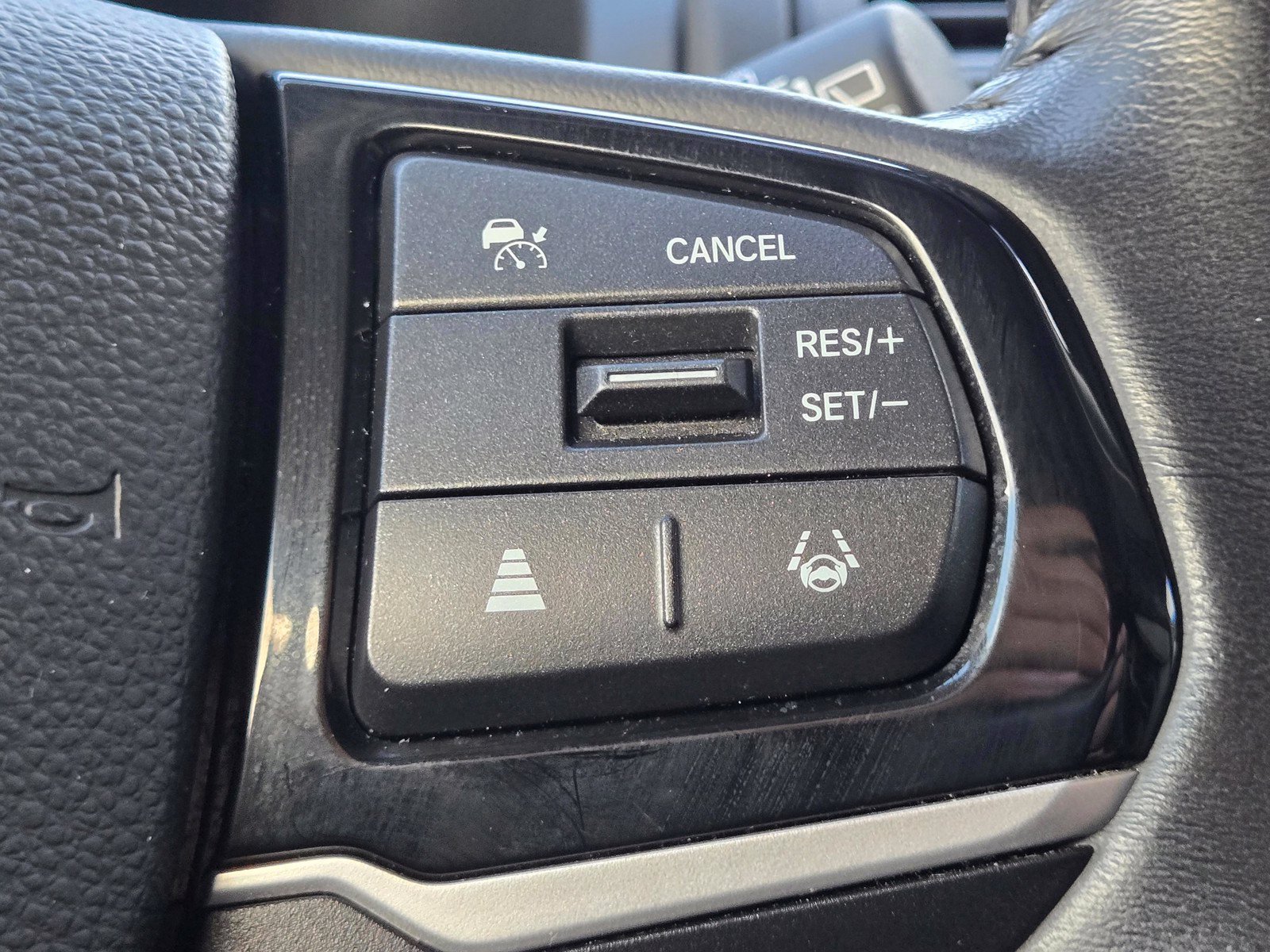 Used 2025 Honda Odyssey Touring image 27