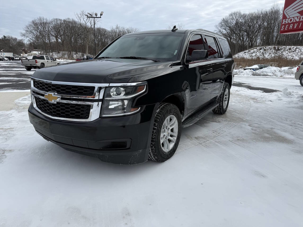 Used 2019 Chevrolet Tahoe LT image 1
