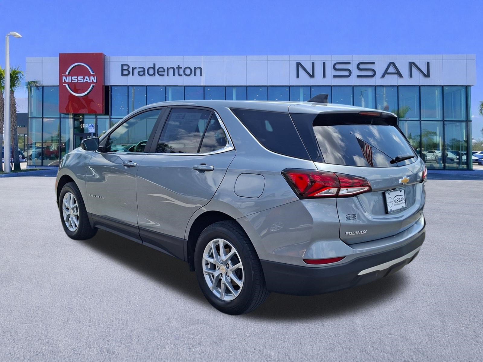 Used 2023 Chevrolet Equinox LT AWD/4WD image 7