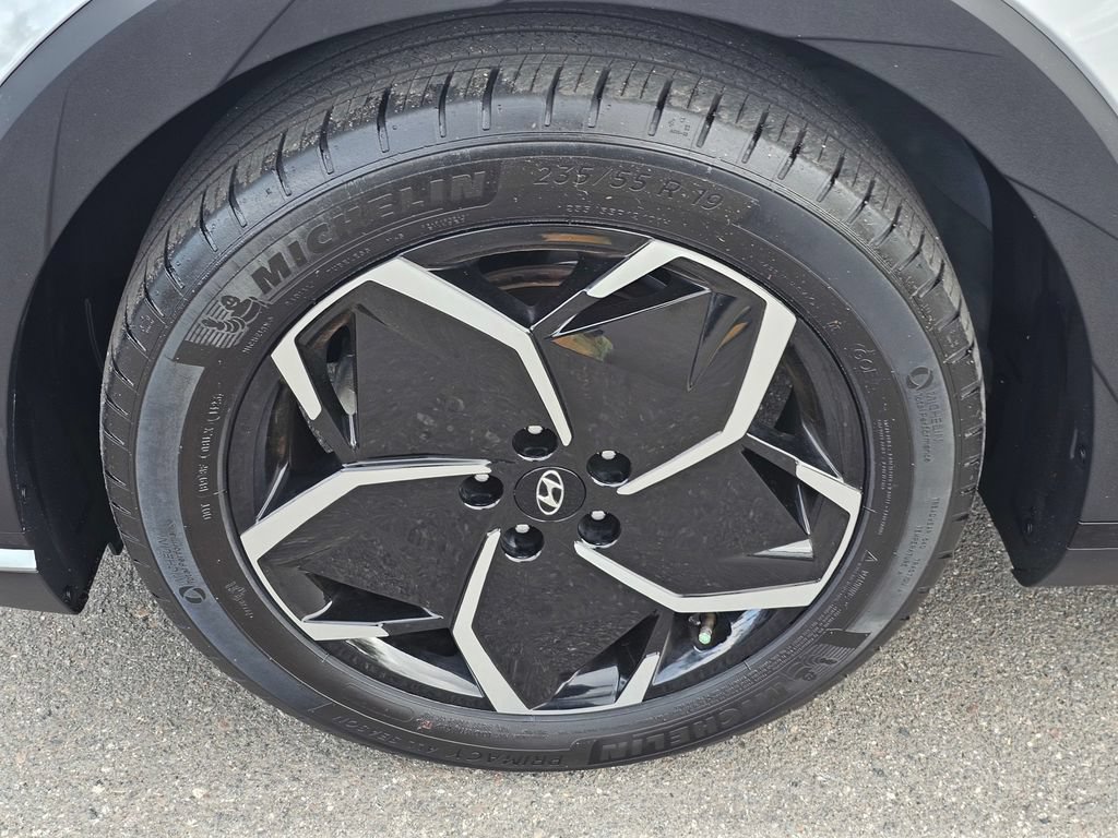 Certified 2024 Hyundai Ioniq 5 SE RWD image 9