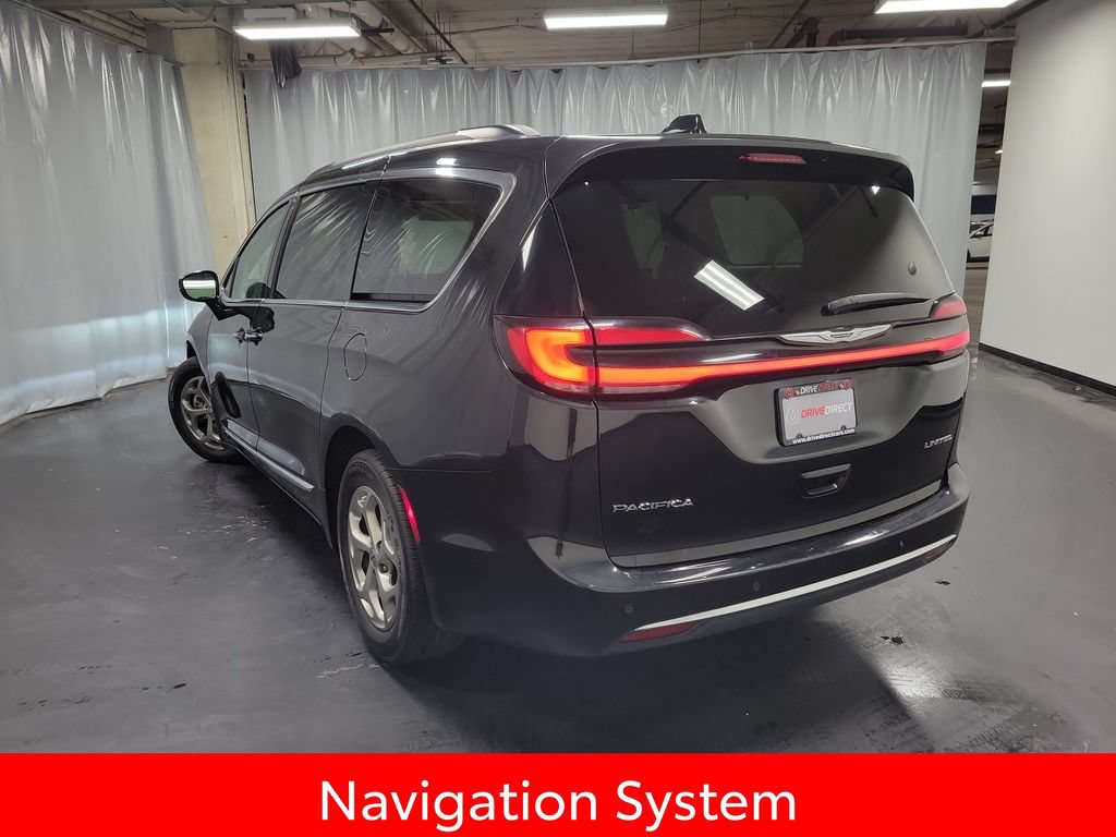 Used 2023 Chrysler Pacifica Limited FWD image 6