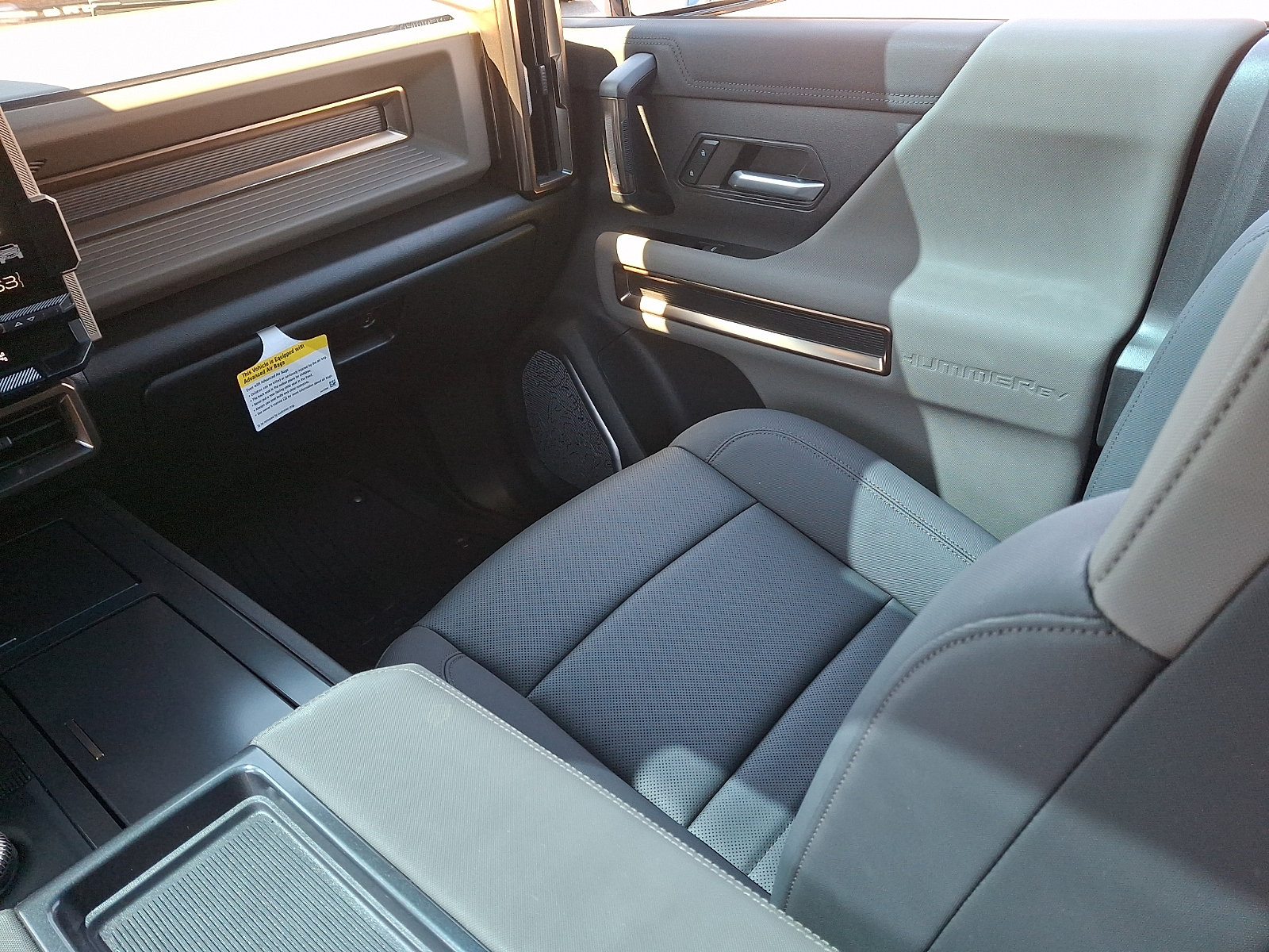 Used 2024 GMC Hummer EV 3X w/ Omega Edition AWD/4WD image 15