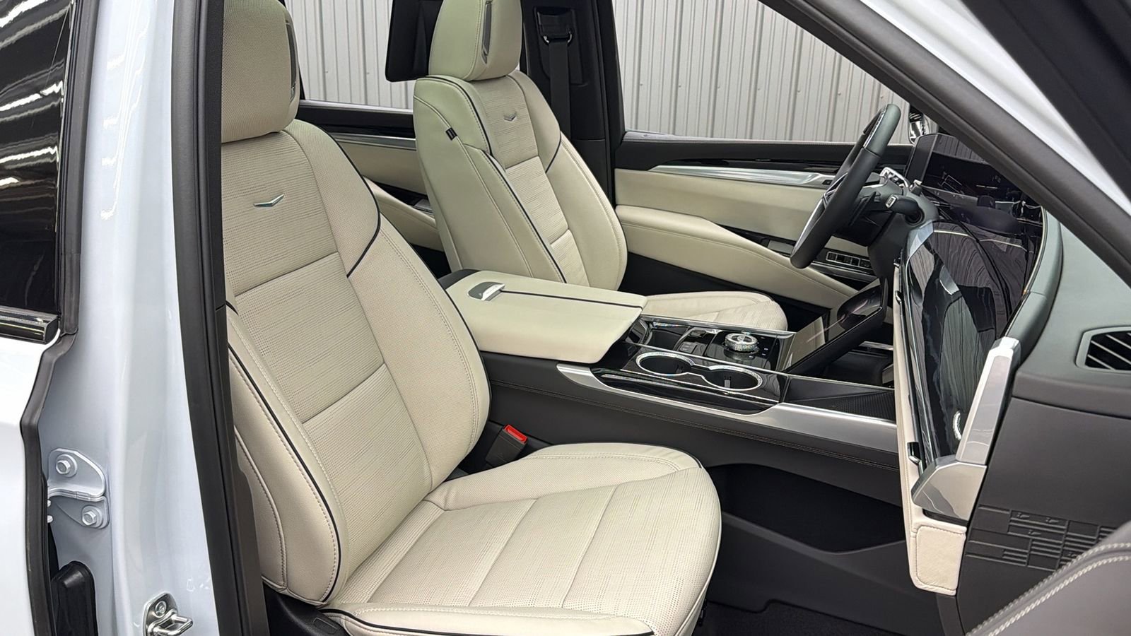Used 2026 Cadillac Escalade ESV Sport w/ Touring Package AWD/4WD image 35