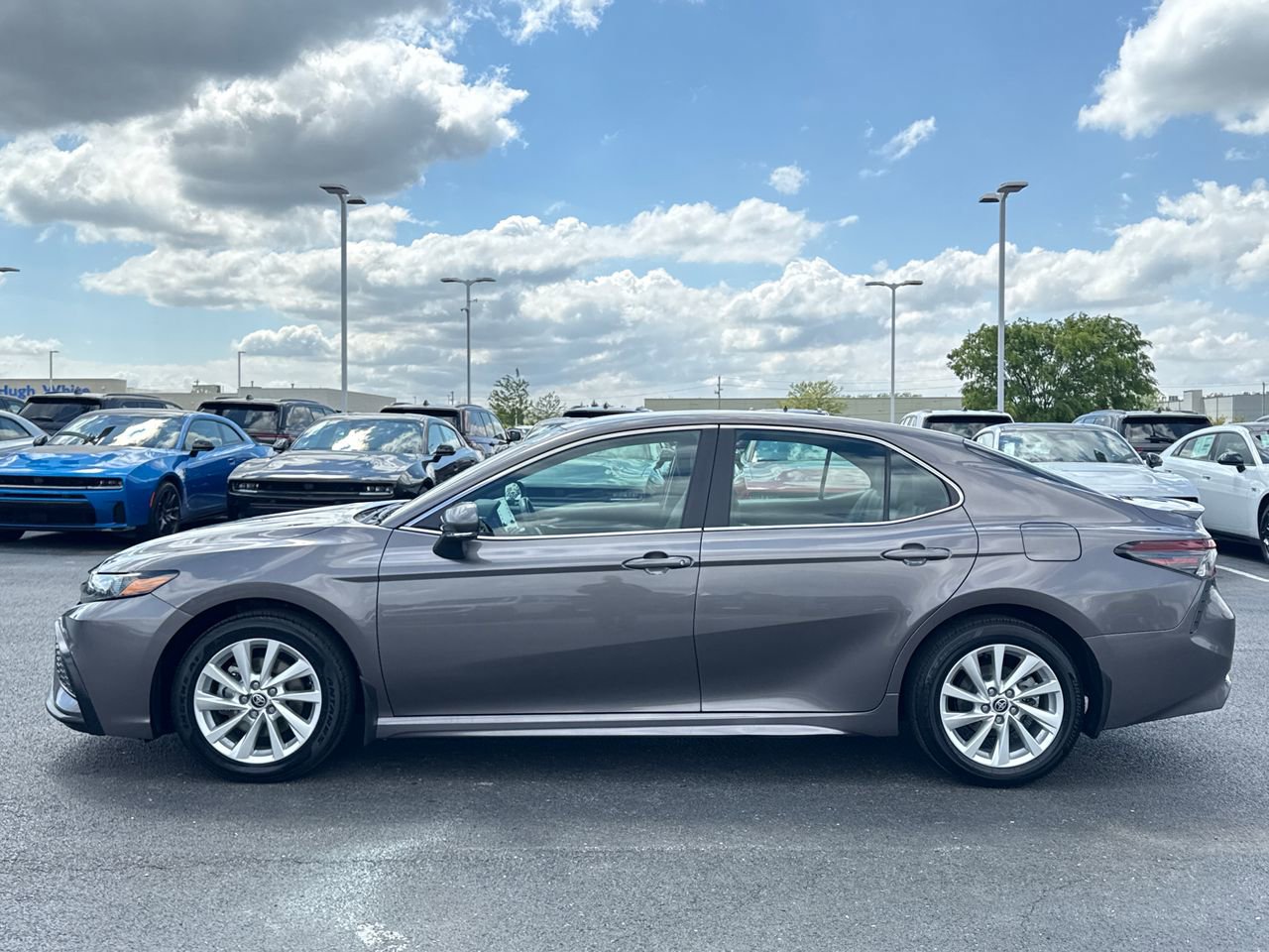 Used 2024 Toyota Camry SE FWD image 6