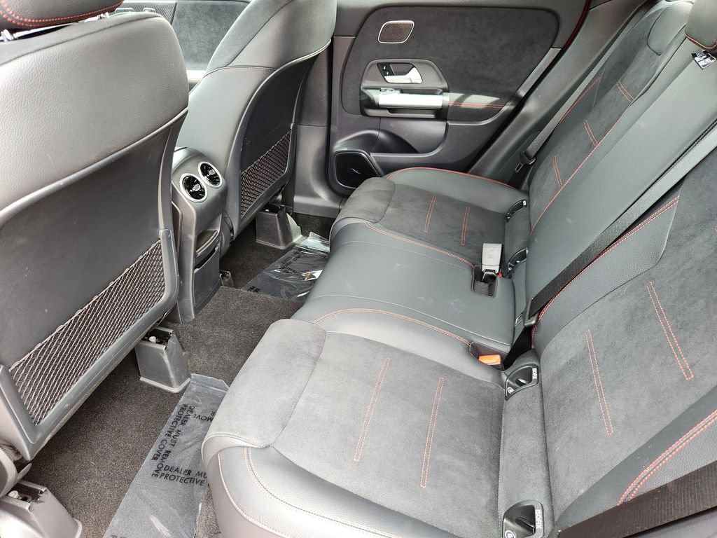 Certified 2025 Mercedes-Benz GLA 250 4MATIC image 29