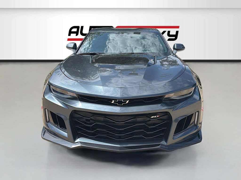Used 2022 Chevrolet Camaro ZL1 RWD image 2