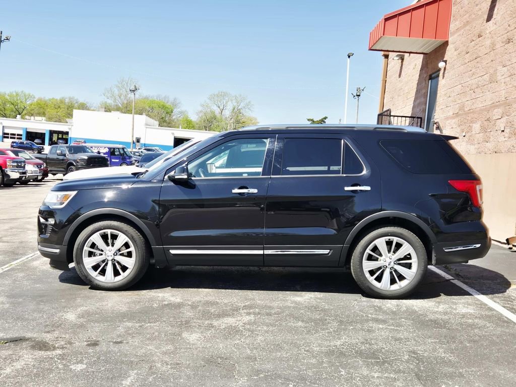 Used 2019 Ford Explorer Limited w/ Class III Trailer Tow Package image 2