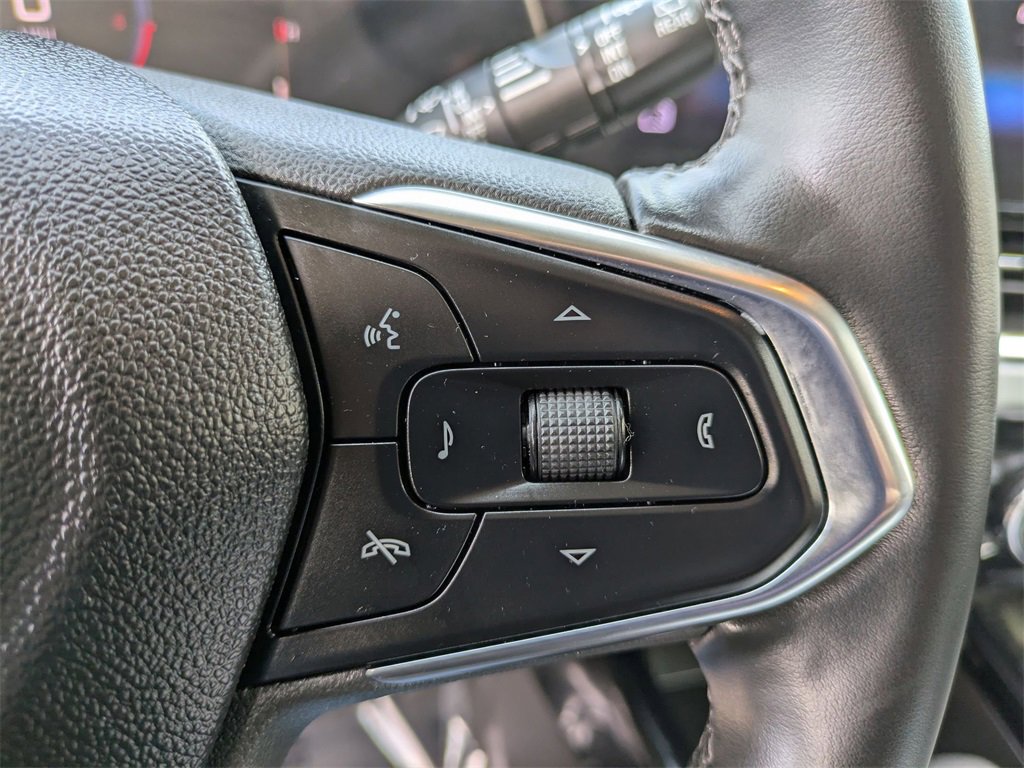 Used 2025 Chevrolet Trax LT w/ LT Convenience Package image 23