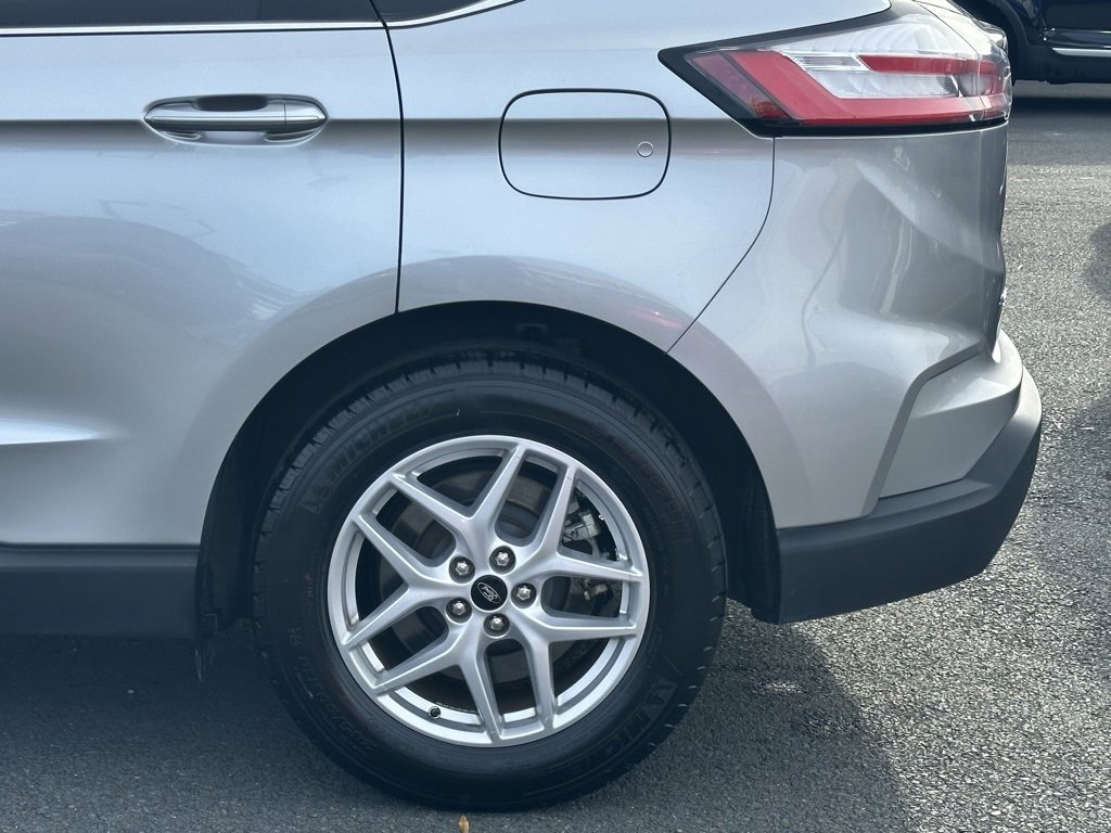 Used 2024 Ford Edge SEL image 32
