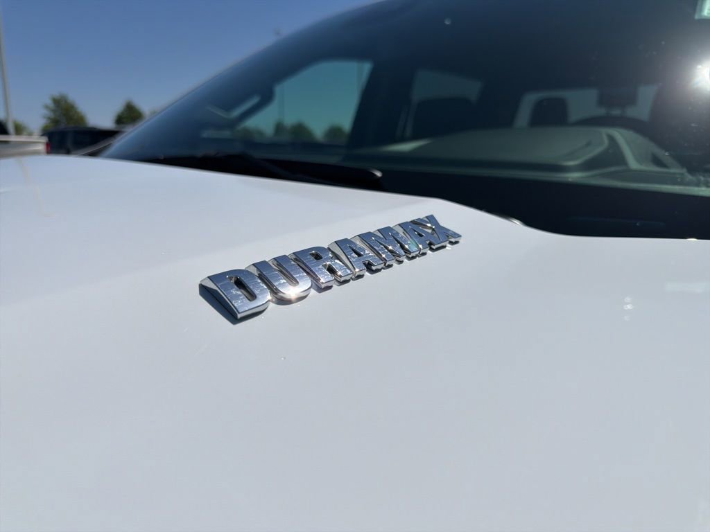 Certified 2024 Chevrolet Silverado 1500 LTZ AWD/4WD image 9