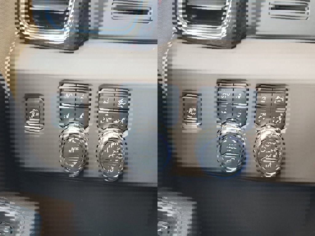 Used 2024 GMC Sierra 2500 Denali image 30