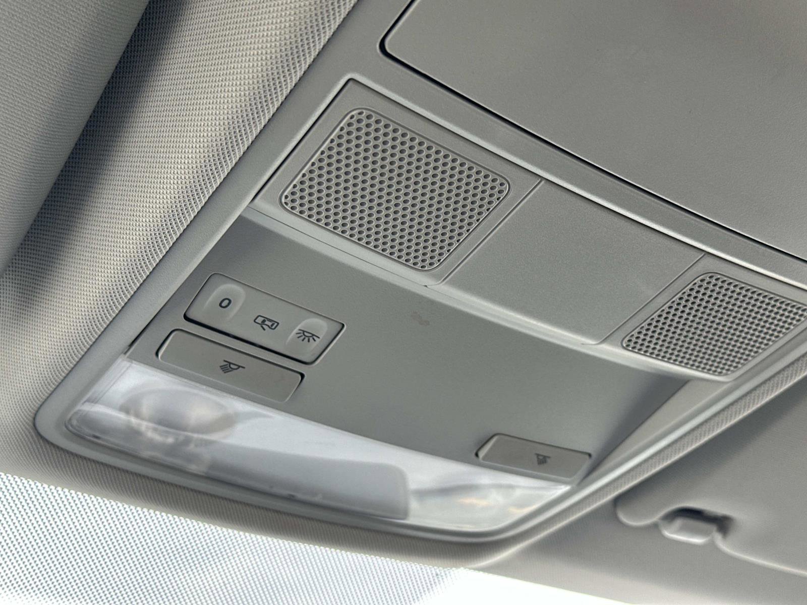 Used 2017 Volkswagen Tiguan Limited image 31