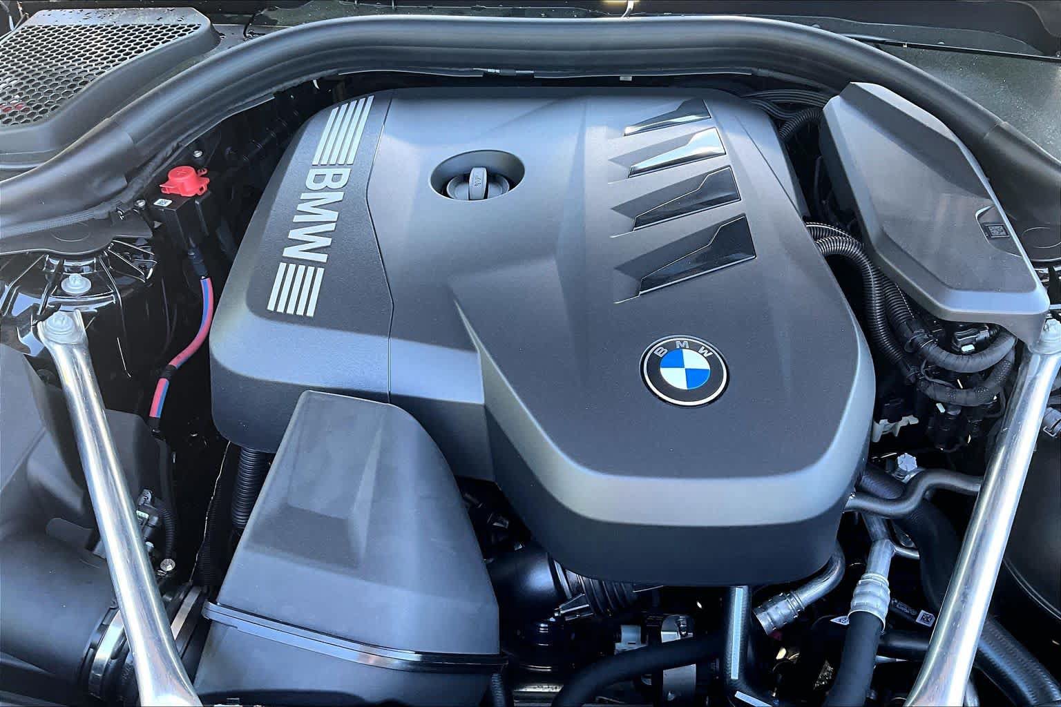 Used 2026 BMW 530i w/ Premium Package RWD image 17