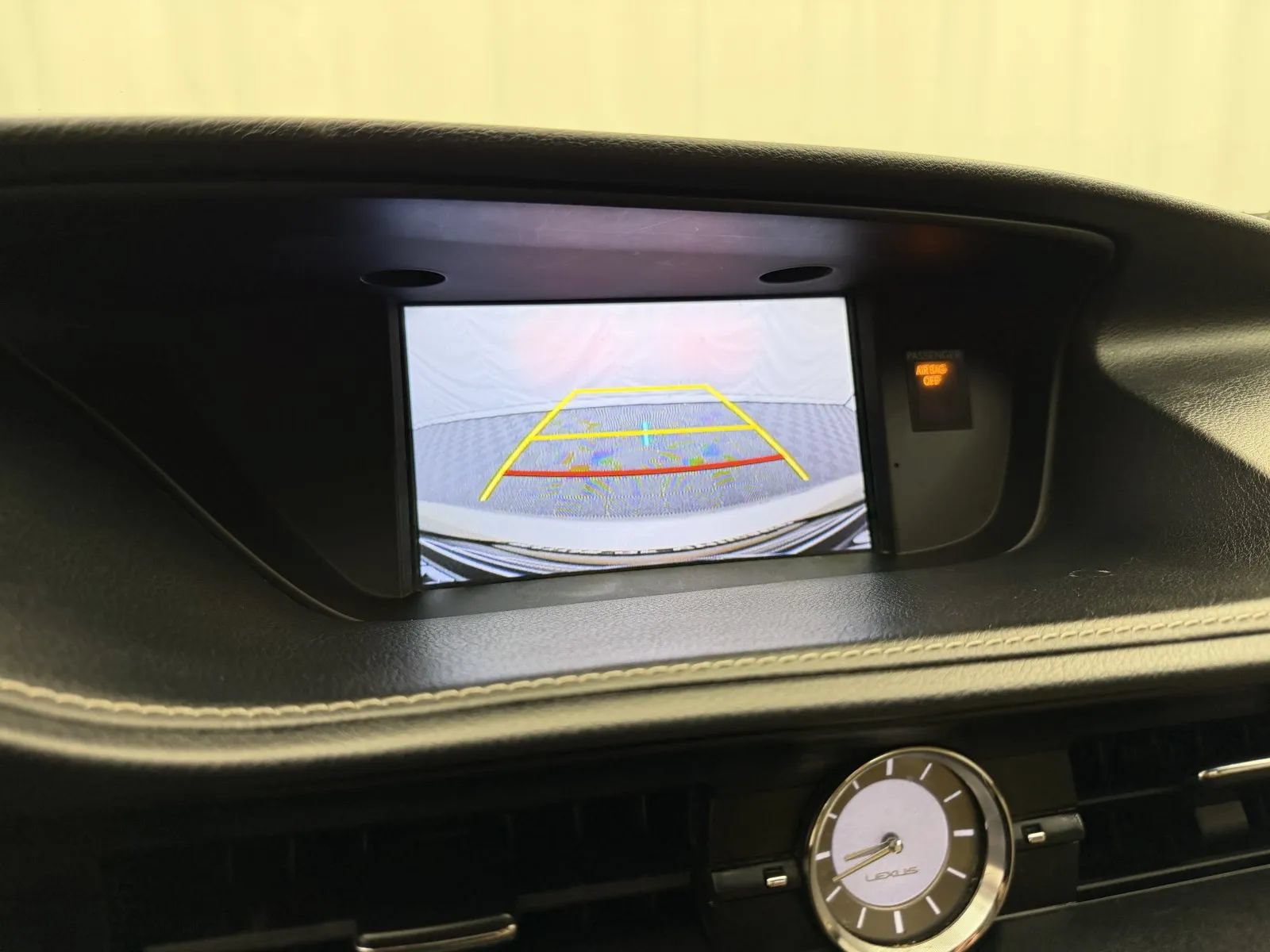 Used 2015 Lexus ES 350 w/ Luxury Package FWD image 14