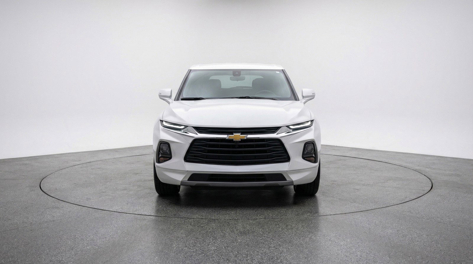 Used 2025 Chevrolet Blazer LT image 2