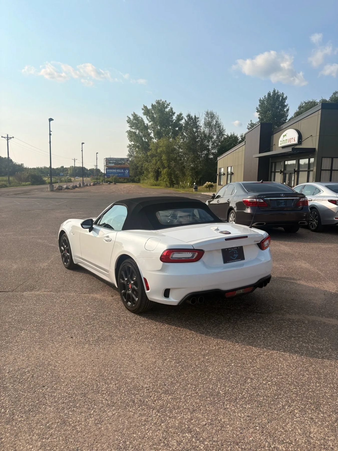 Used 2019 FIAT 124 Spider Abarth w/ Navigation & Sound Group RWD image 8