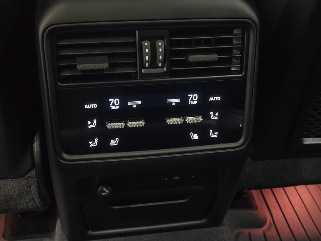 Certified 2025 Porsche Cayenne S AWD/4WD image 20