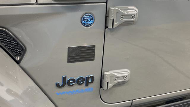 Used 2022 Jeep Wrangler Unlimited Sahara AWD/4WD image 42