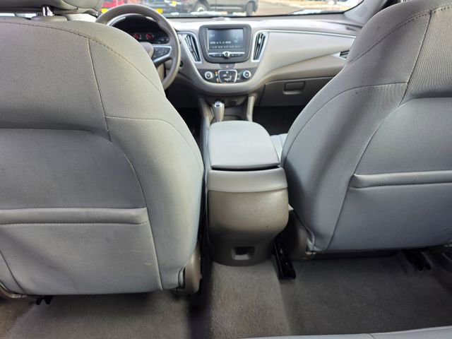 Used 2017 Chevrolet Malibu LS image 16