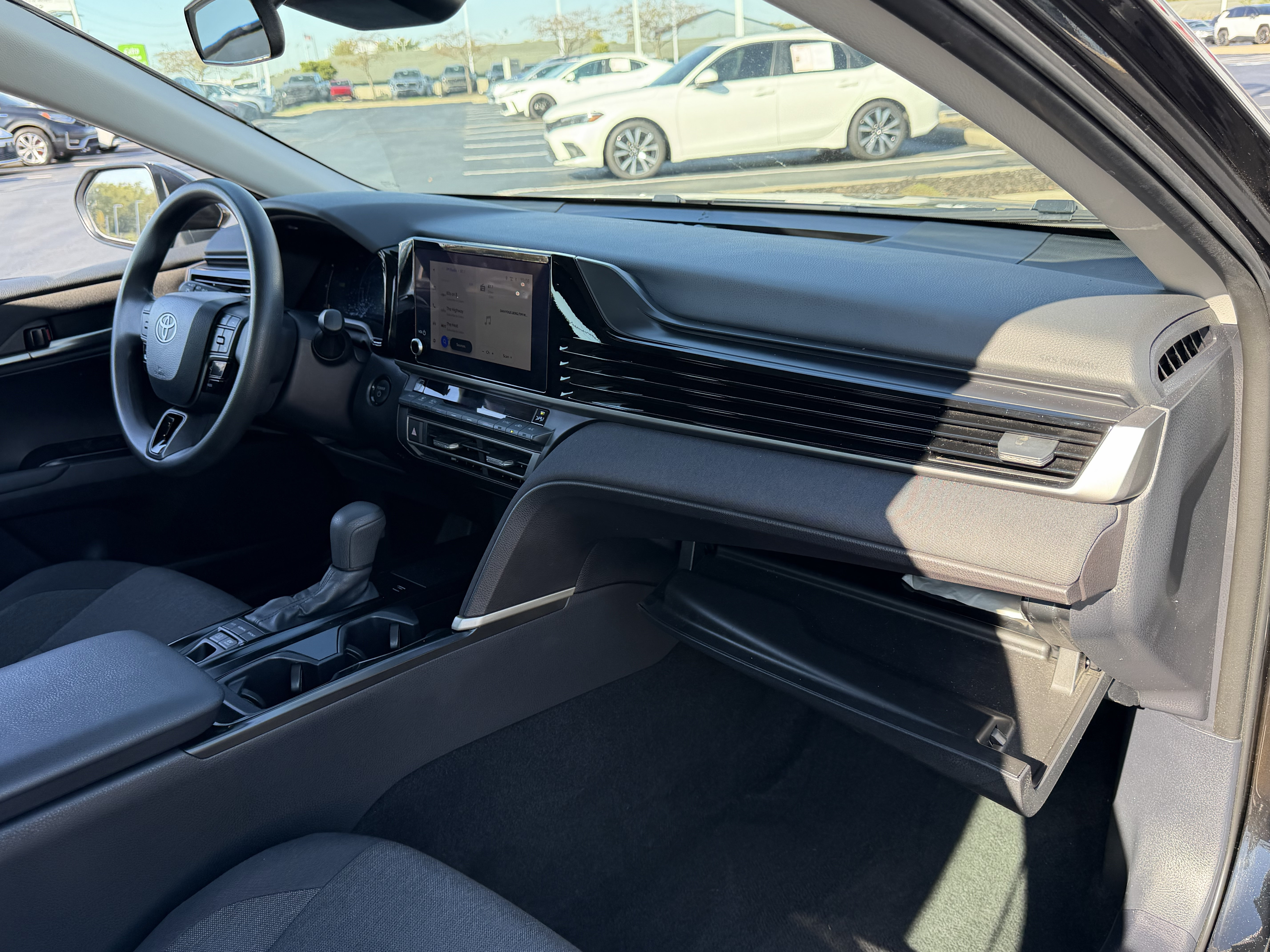 Used 2025 Toyota Camry LE FWD image 11