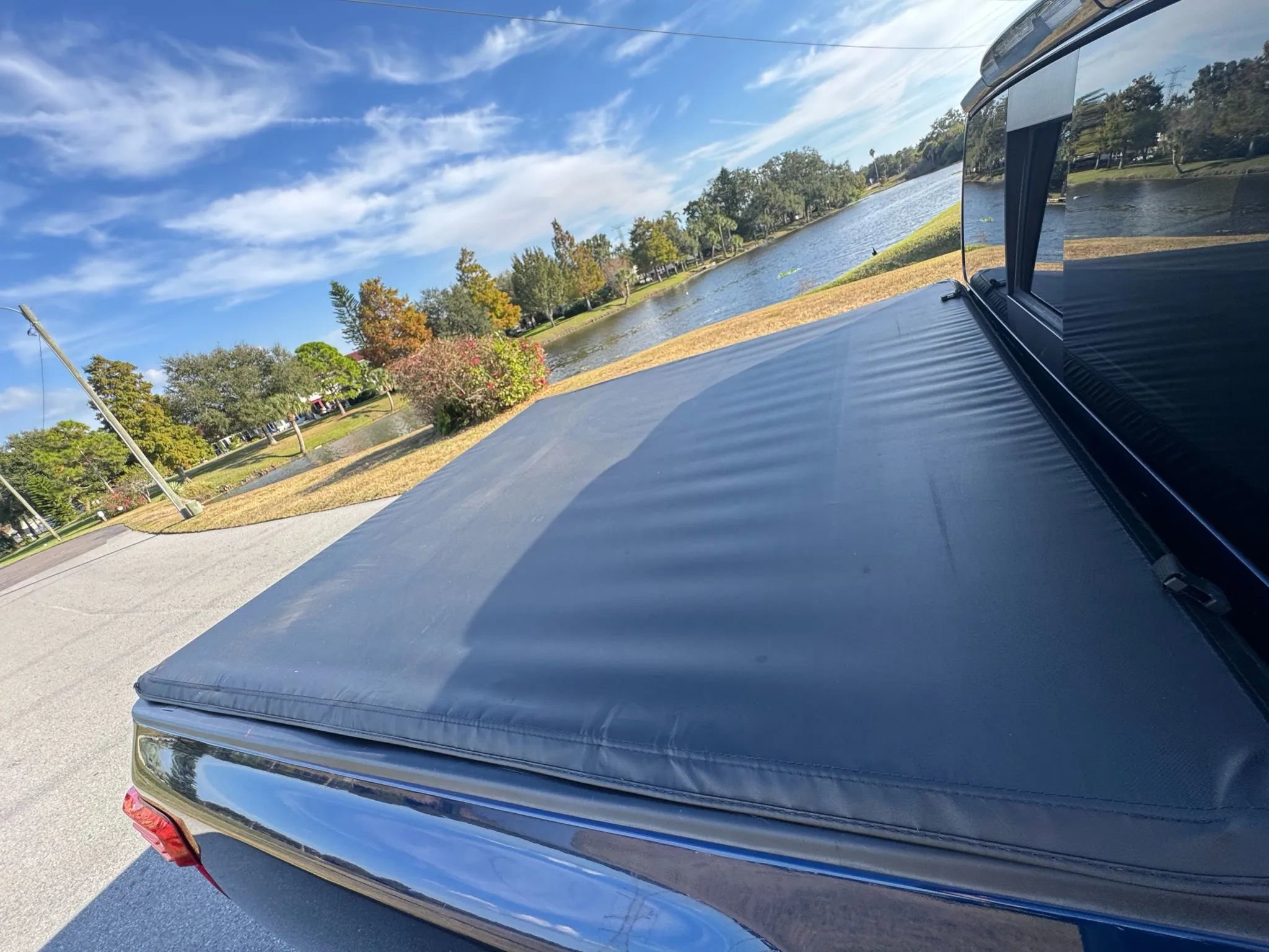 Used 2018 Nissan Titan SV image 27