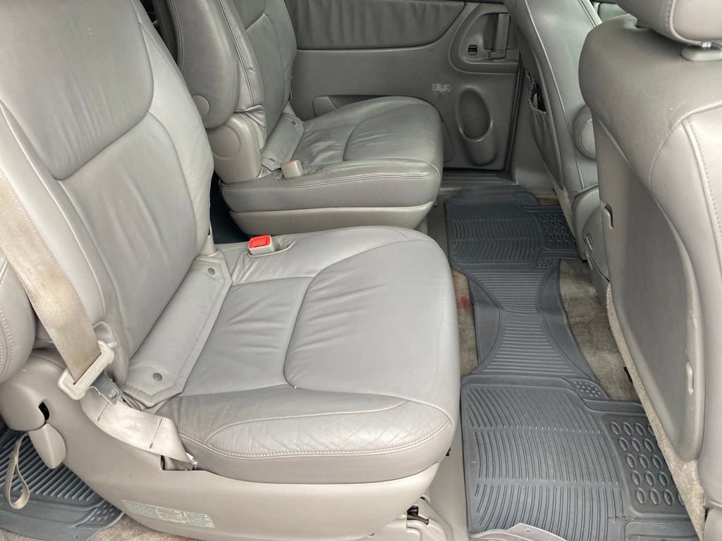 Used 2005 Toyota Sienna XLE Limited FWD image 22