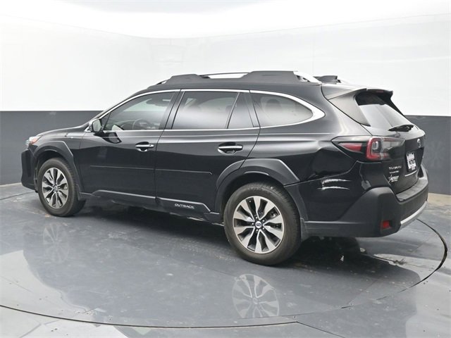 Used 2024 Subaru Outback Touring image 3