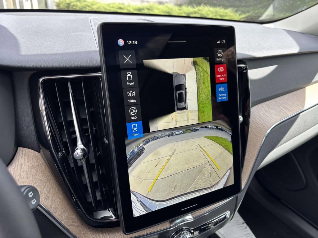 New 2026 Volvo XC60 B5 Plus w/ Protection Package Premier image 20