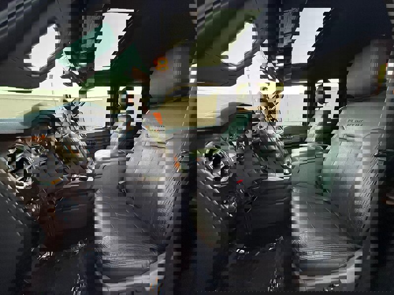 Used 2015 Ford F250 Platinum w/ FX4 Off-Road Package AWD/4WD image 28