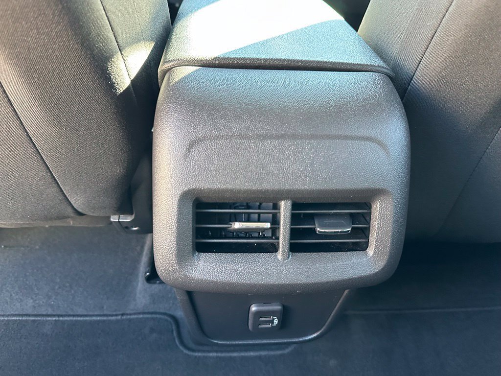 Used 2024 Chevrolet Equinox LT FWD image 22
