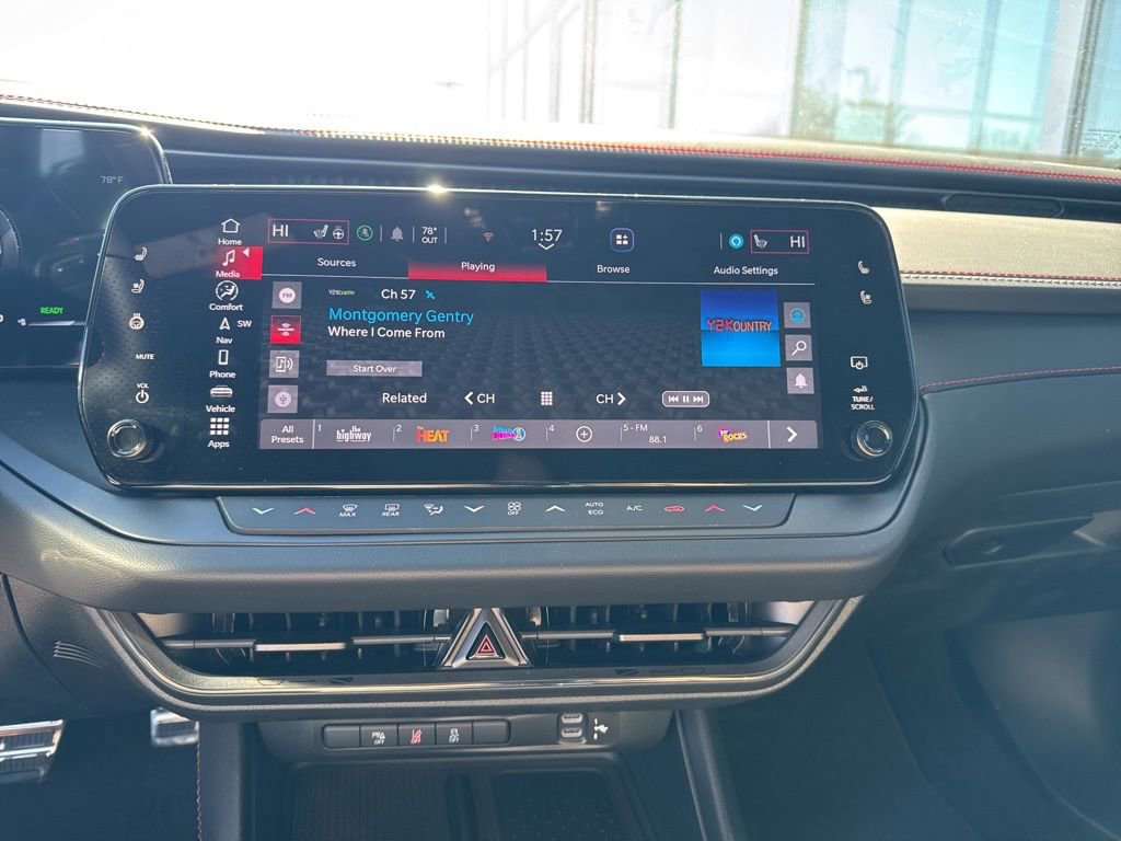 New 2024 Dodge Charger R/T w/ Plus Group image 9