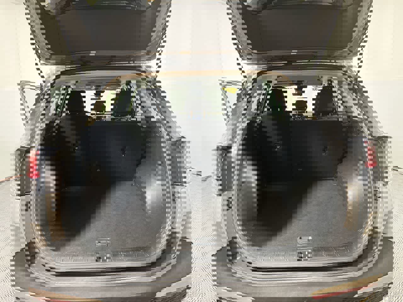 Used 2024 Kia Sportage LX image 27