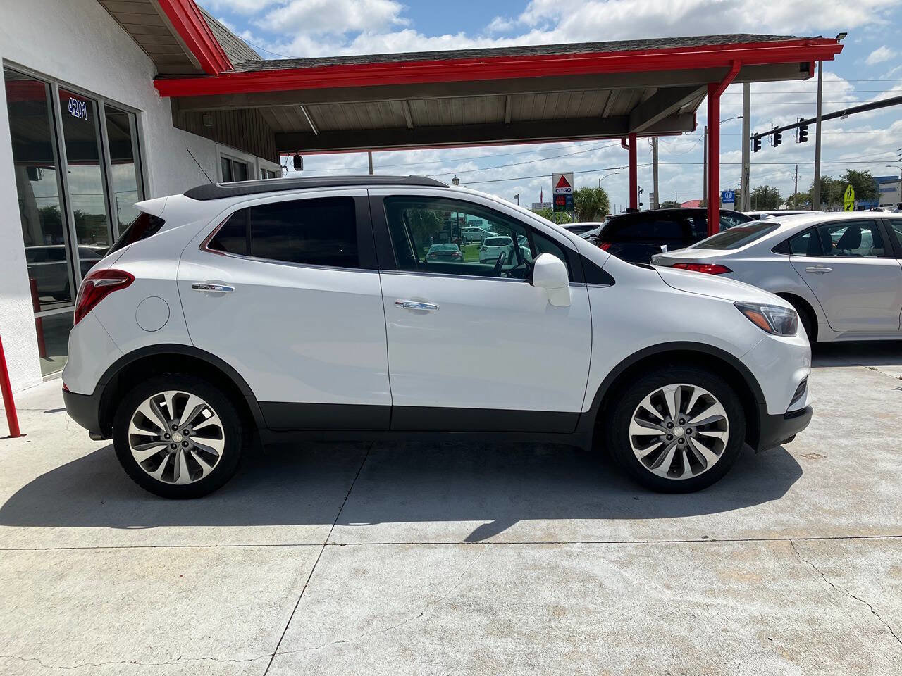 Used 2020 Buick Encore Preferred image 3